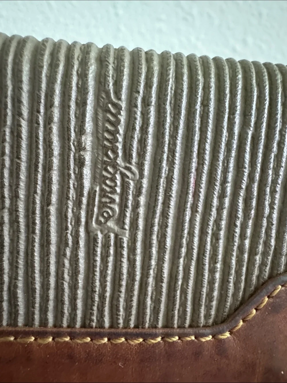 Salvatore Ferragamo Brown Ribbed Fold Wallet with Leather Trim - Picture 3 of 11